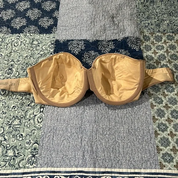 Victoria’s Secret BioFit Multiway bra. - Picture 2 of 4